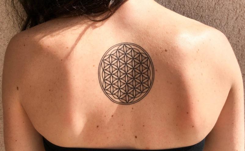Où se faire tatouer une fleur de vie