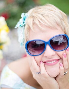 Comment réussir son balayage blond cheveux courts ?