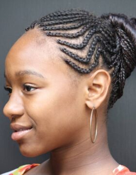 Cheveux afro : trouvez l’inspiration pour tresser vos cheveux