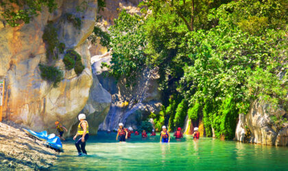 Aventure de canyoning à Castellane: Guide complet Aventure de canyoning à Castellane: Guide complet