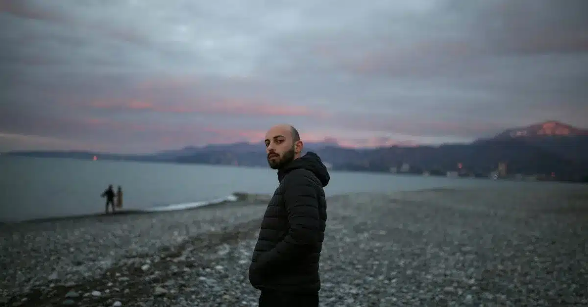 découvrez notre collection élégante de trench-coats, alliant style intemporel et praticité. parfaits pour toutes les occasions, ces manteaux vous protègent des intempéries tout en rehaussant votre tenue. explorez nos modèles variés et trouvez le trench-coat qui vous correspond !