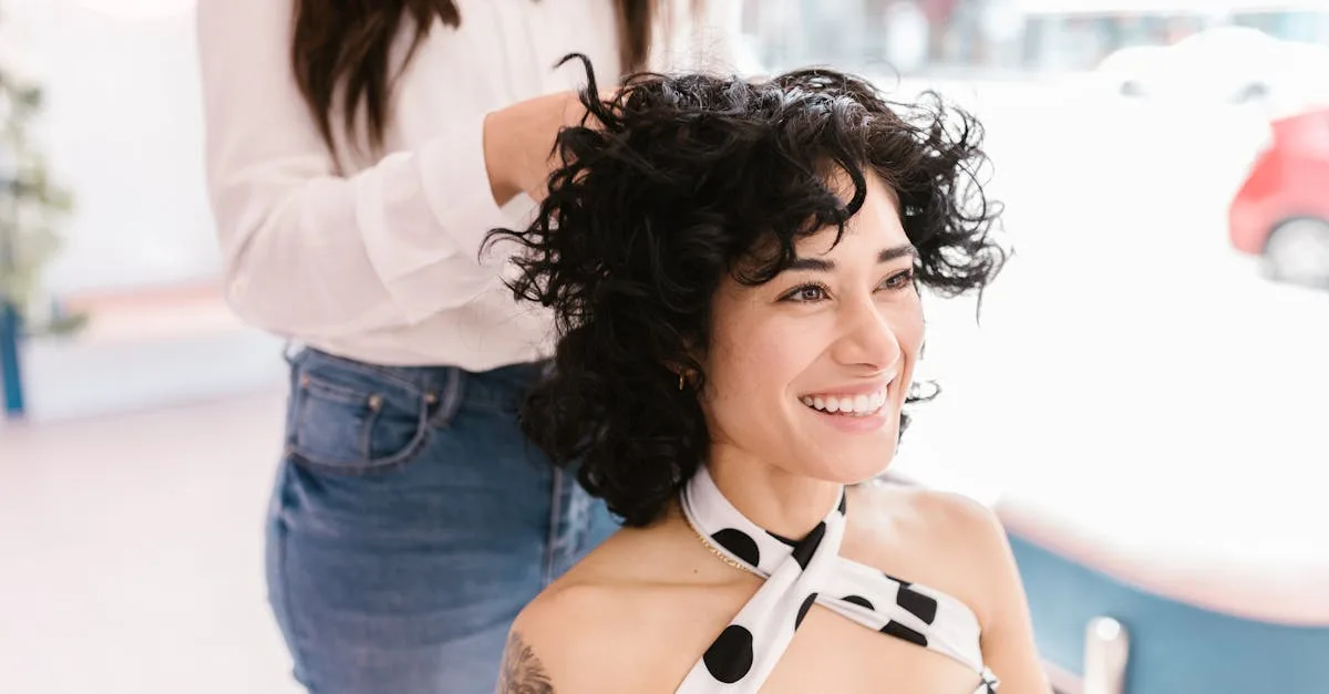 découvrez notre gamme complète de soins capillaires : des shampoings, après-shampoings et traitements adaptés à tous les types de cheveux pour nourrir, protéger et sublimer votre chevelure.