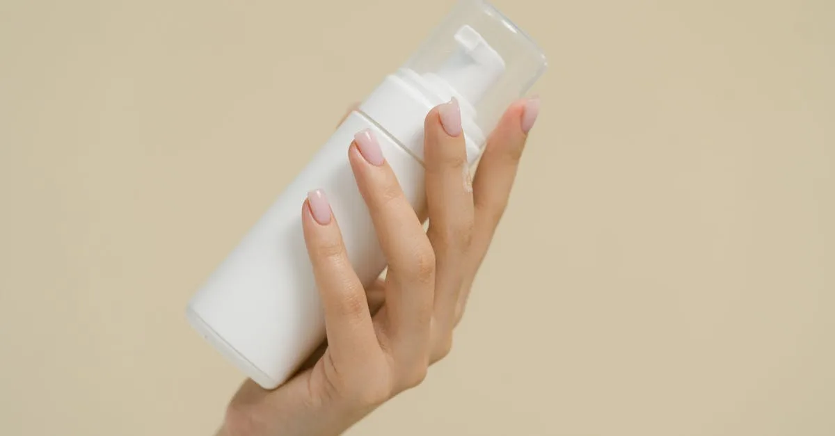 découvrez les bienfaits du sérum à l’acide lactique pour une peau éclatante : exfoliation douce, teint uniforme et hydratation. idéal pour révéler une peau plus lisse et lumineuse chaque jour.
