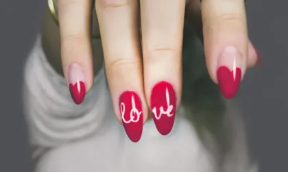 Enlever des faux ongles à l’eau chaude : est-ce vraiment efficace et sans danger ? Enlever des faux ongles à l’eau chaude : est-ce vraiment efficace et sans danger ?