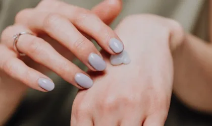 Comment couper un ongle en volute sans le casser ? Comment couper un ongle en volute sans le casser ?