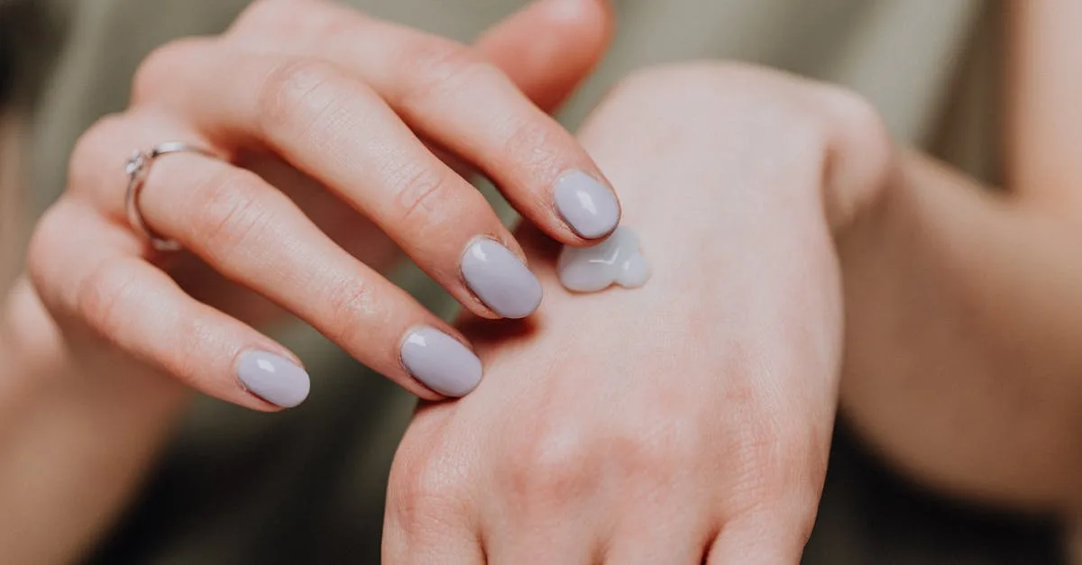 Comment couper un ongle en volute sans le casser — free download