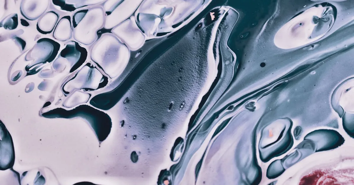 découvrez les effets secondaires potentiels de l'huile de souchet, ses précautions d'utilisation et les conseils pour une consommation sécurisée.