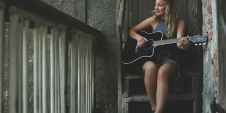 Chanteuse francaise blonde : qui est la plus recherchée en ce moment ?