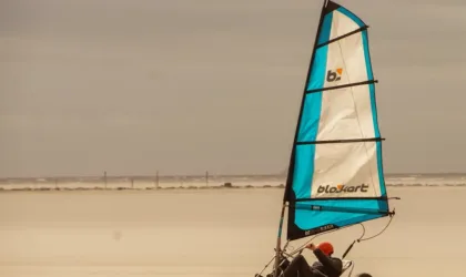 Découvrez le char à voile à Utah Beach avec Utah Mer Loisirs