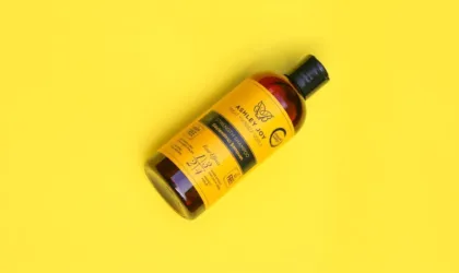 Quel shampoing naturel choisir quand on a le cuir chevelu sensible ? Quel shampoing naturel choisir quand on a le cuir chevelu sensible ?