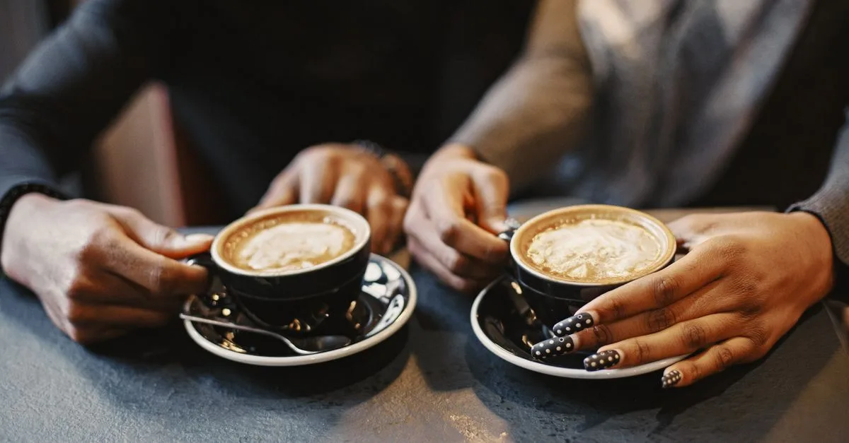 découvrez les interactions possibles entre le bisoprolol, un médicament bêta-bloquant, et la caféine présente dans le café, ainsi que leurs effets sur votre santé.