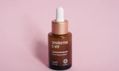 Pourquoi certains sérums à la vitamine C donnent-ils des boutons ?