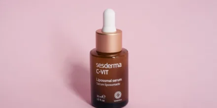 Pourquoi certains sérums à la vitamine C donnent-ils des boutons ?