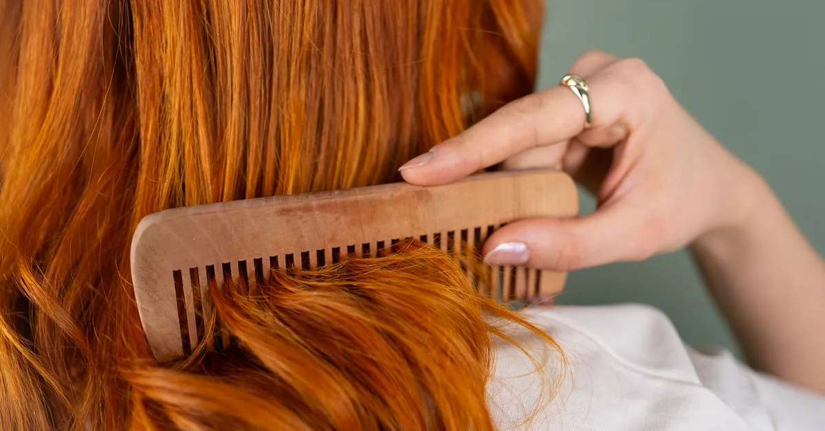 découvrez nos conseils et produits essentiels pour des soins capillaires adaptés à tous types de cheveux, pour une chevelure saine et éclatante.