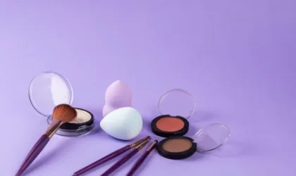 Blush Rare Beauty : quelle teinte choisir selon sa carnation ?