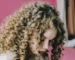 Séchage cheveux bouclés au diffuseur : quelle température choisir pour définir les boucles ? Séchage cheveux bouclés au diffuseur : quelle température choisir pour définir les boucles ?